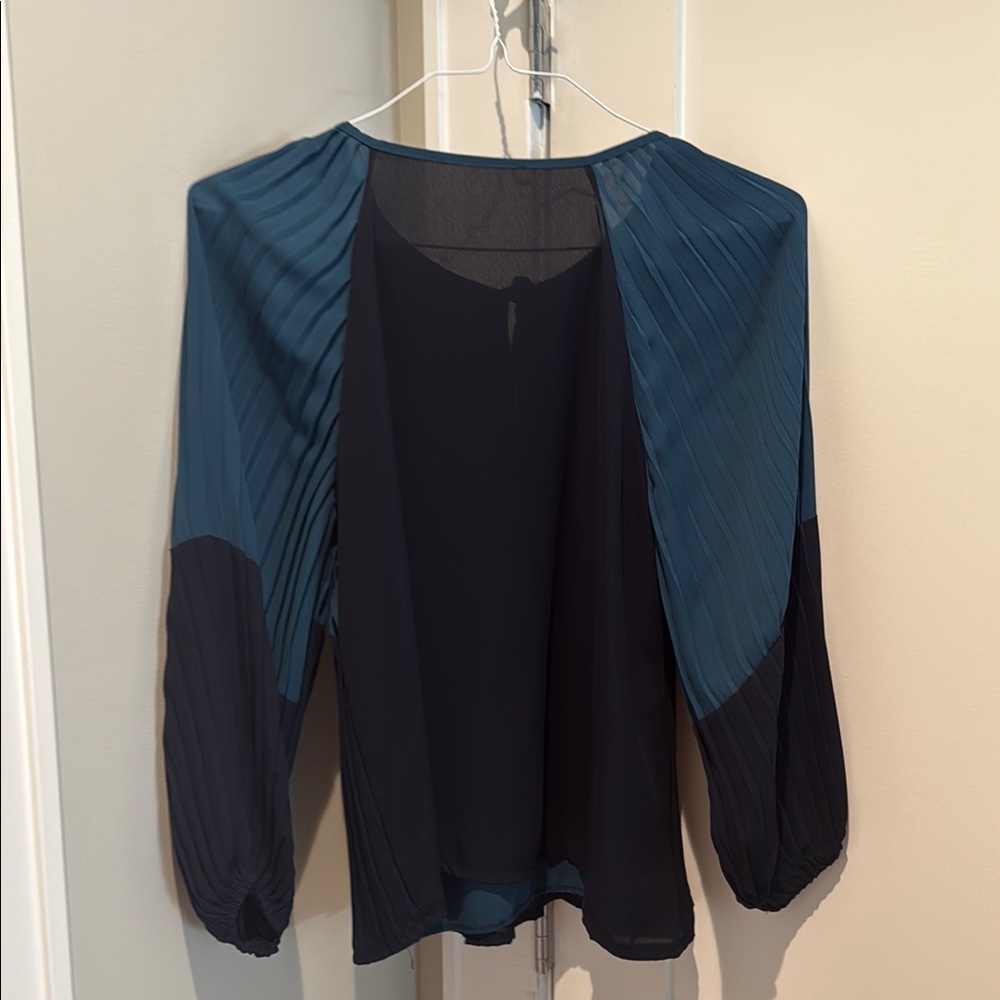 7 Assorted Blouses bundle - Picture 9 of 15